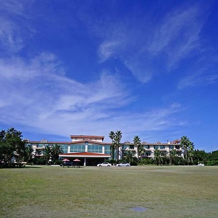 Lake Hills Jeju Resort Seogwipo Bagian luar foto