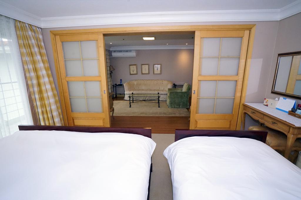 Lake Hills Jeju Resort Seogwipo Bagian luar foto