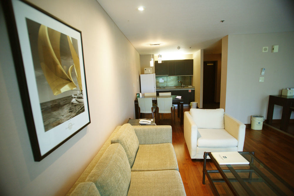 Lake Hills Jeju Resort Seogwipo Bagian luar foto