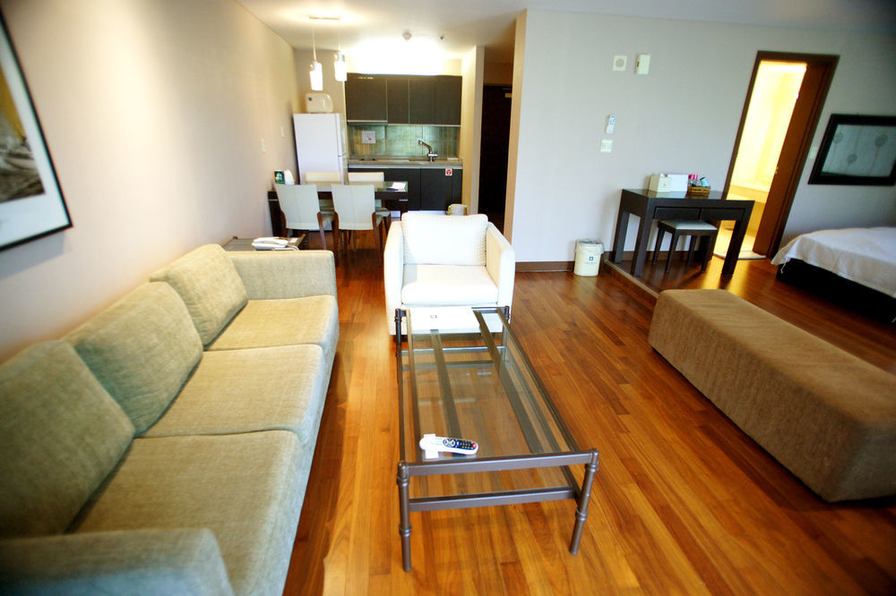 Lake Hills Jeju Resort Seogwipo Bagian luar foto