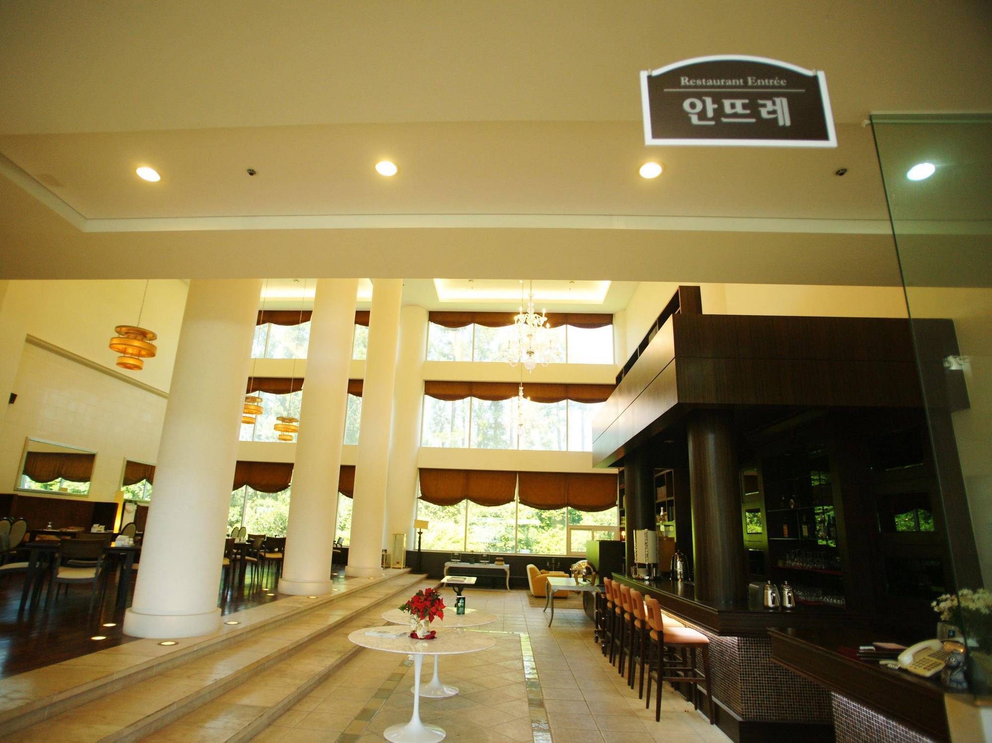 Lake Hills Jeju Resort Seogwipo Bagian luar foto